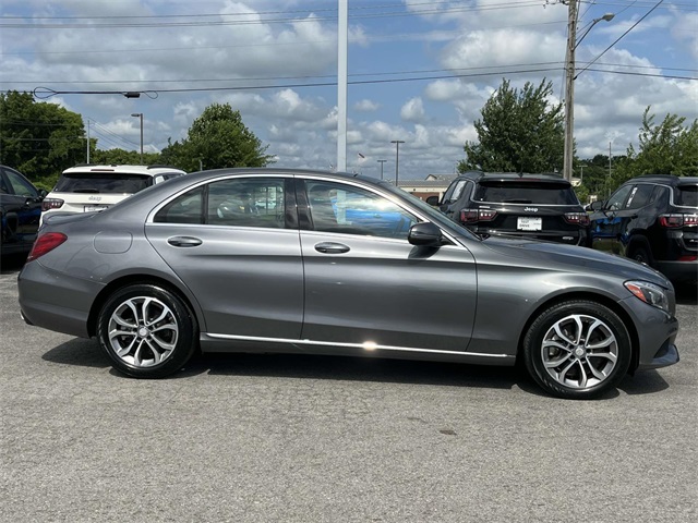 Vehicle image 4 of 34
