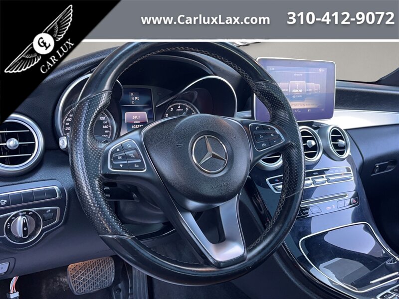 Vehicle image 10 of 19