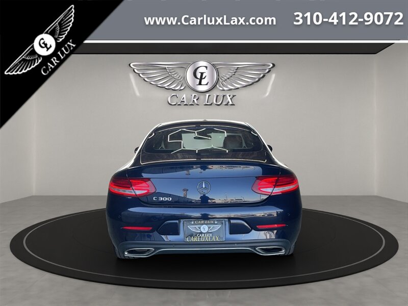 Vehicle image 4 of 19
