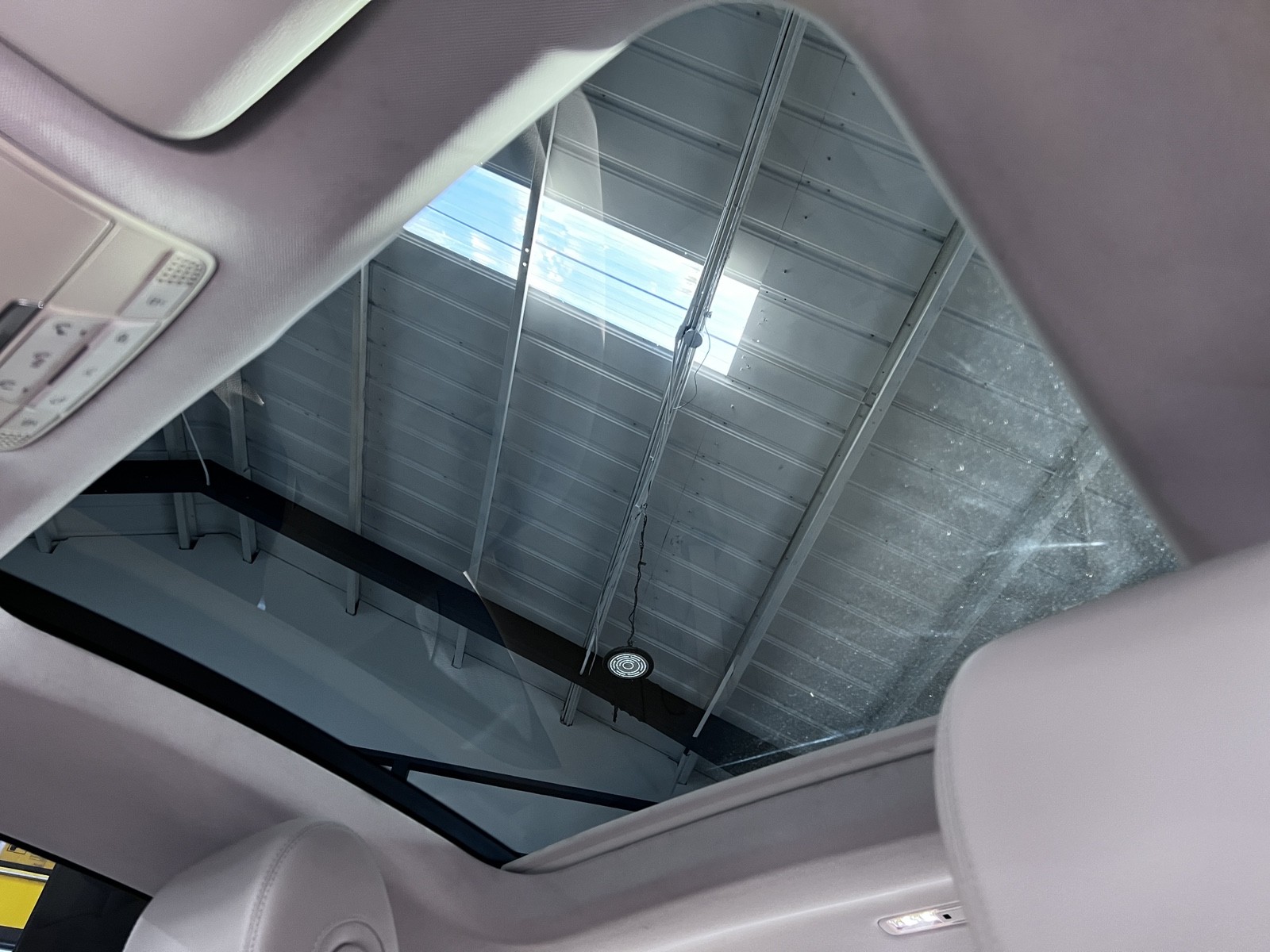 Vehicle image 23 of 27