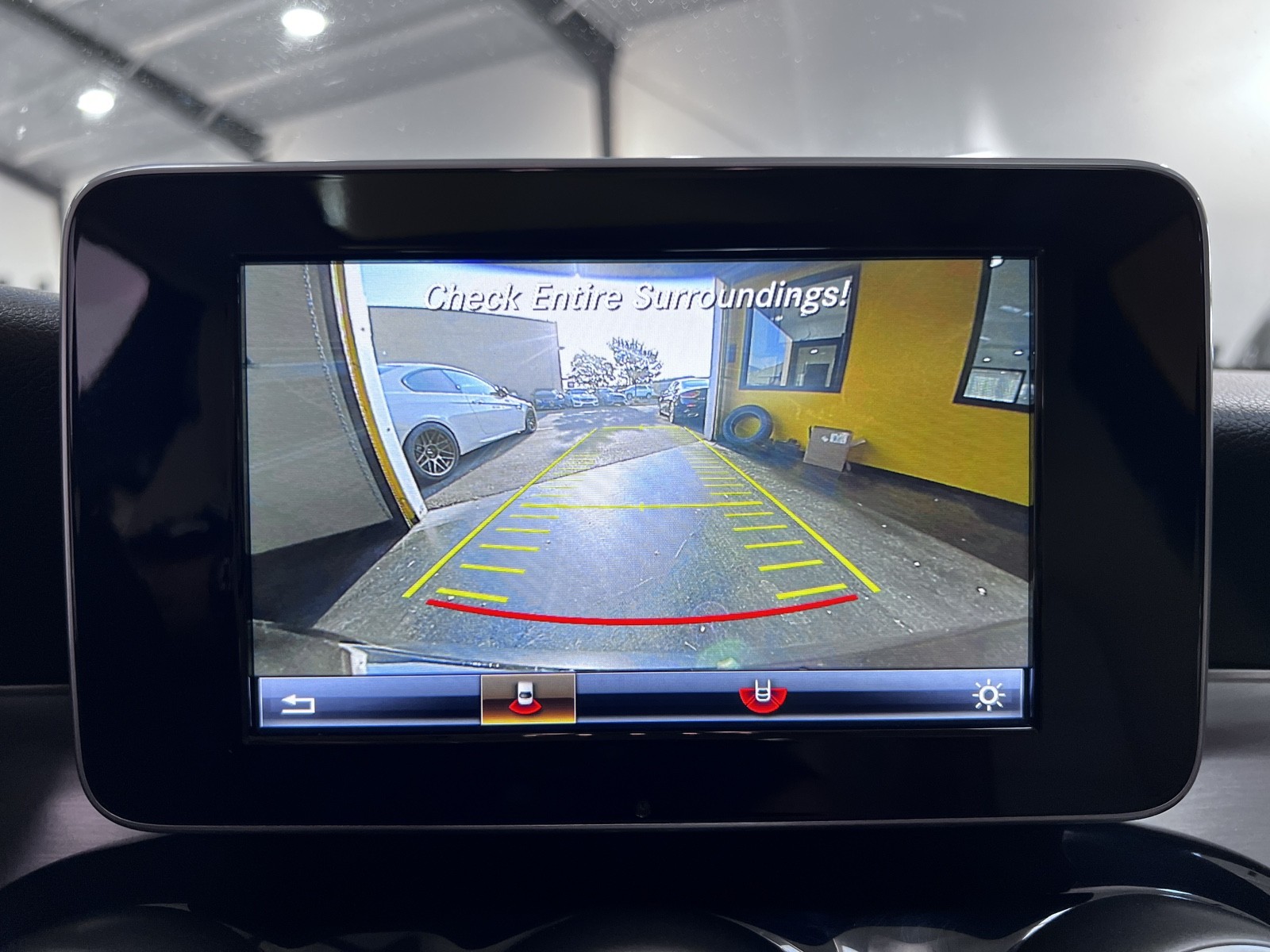 Vehicle image 21 of 27