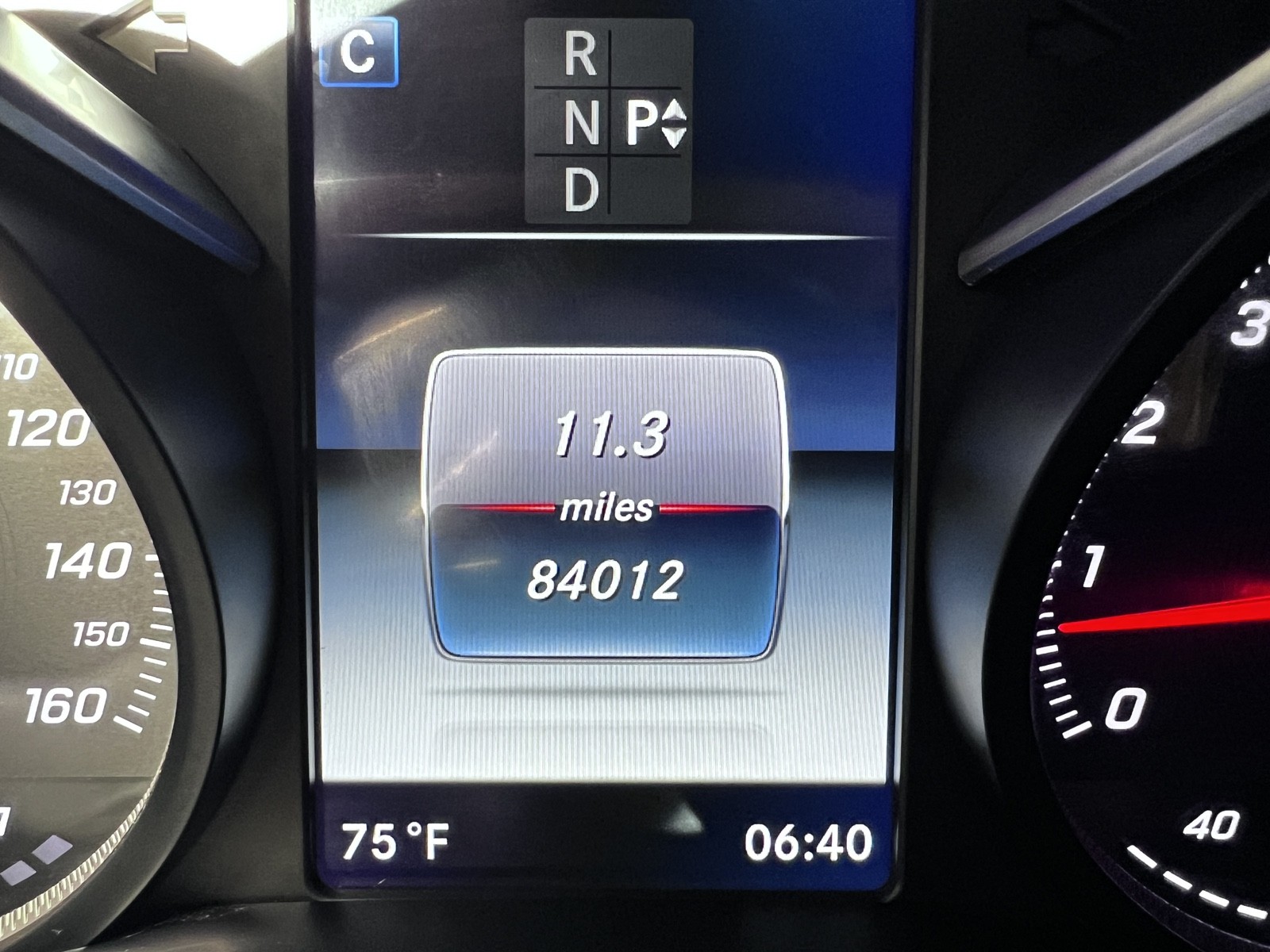 Vehicle image 11 of 27
