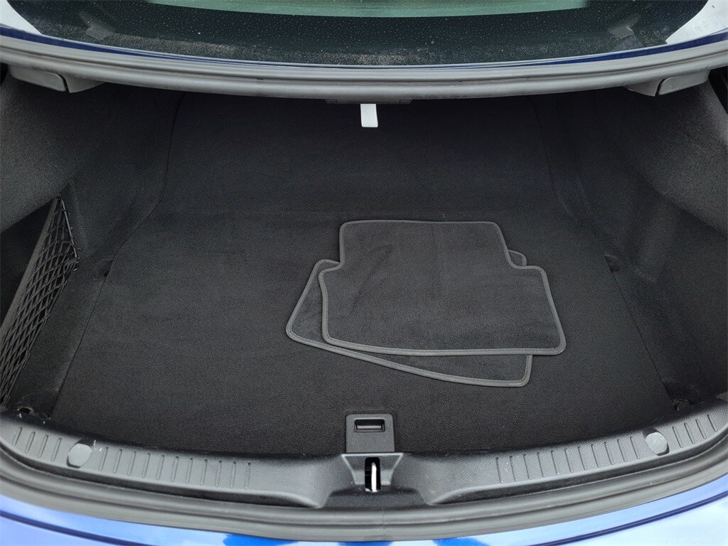 Vehicle image 11 of 33
