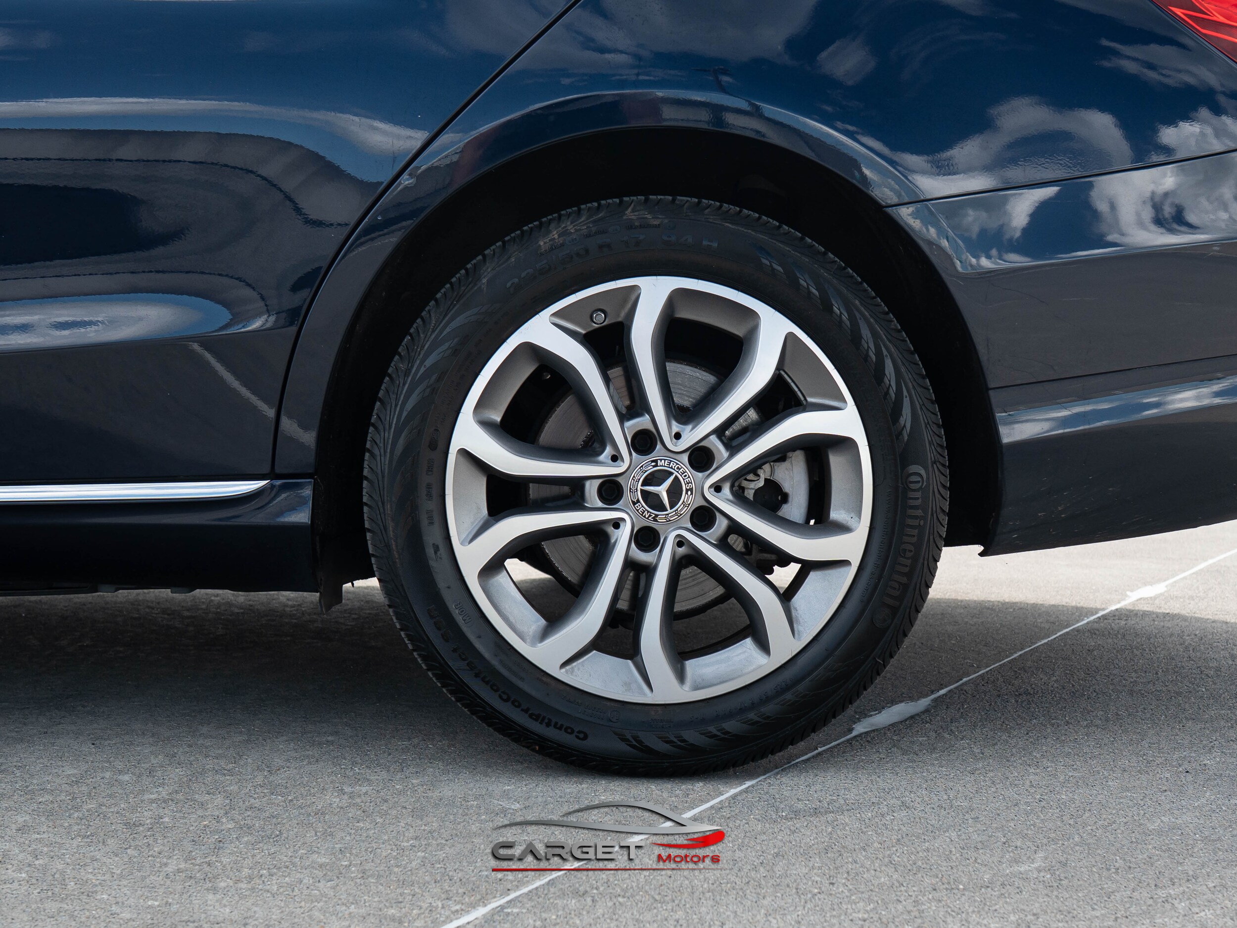 Vehicle image 11 of 51