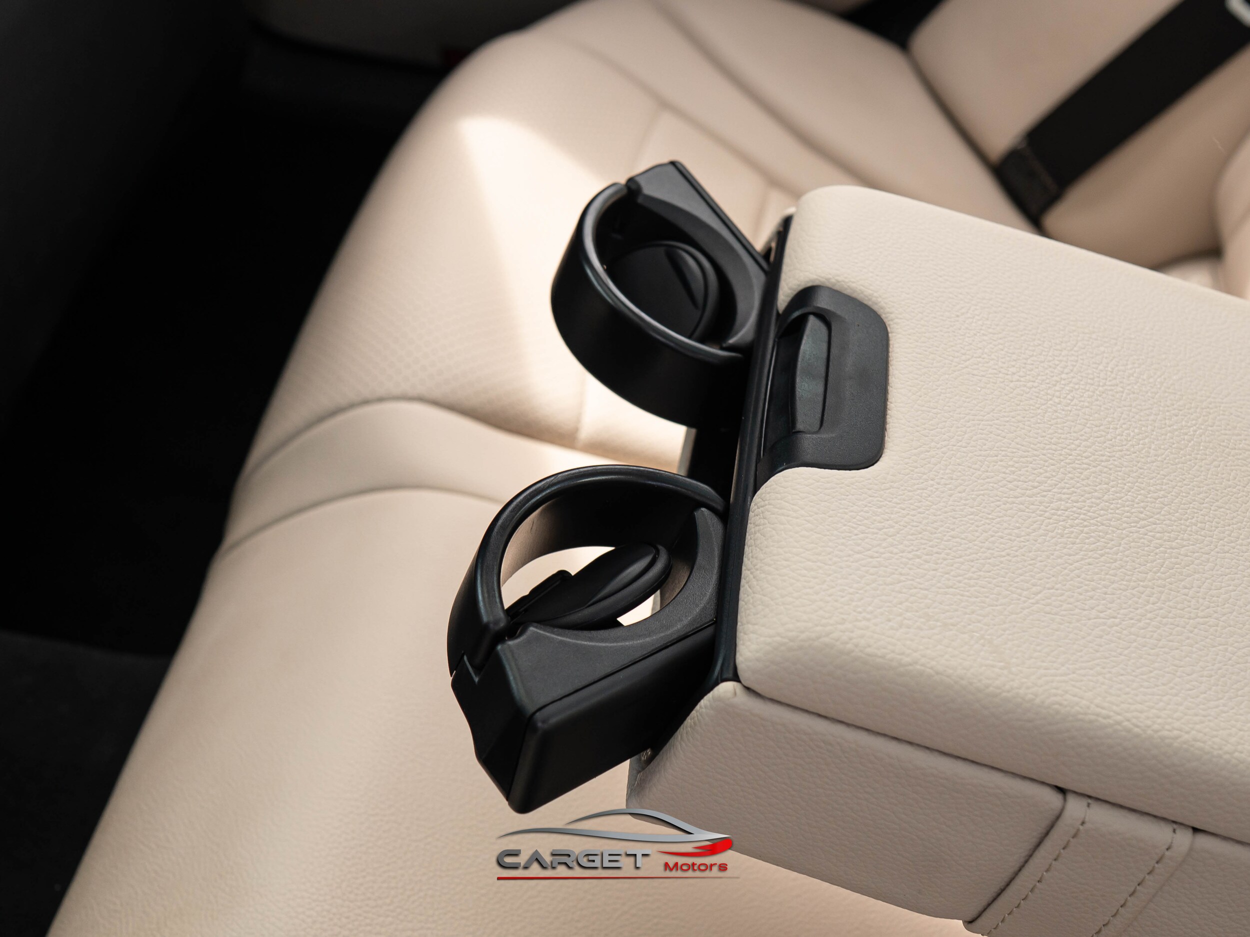 Vehicle image 21 of 51