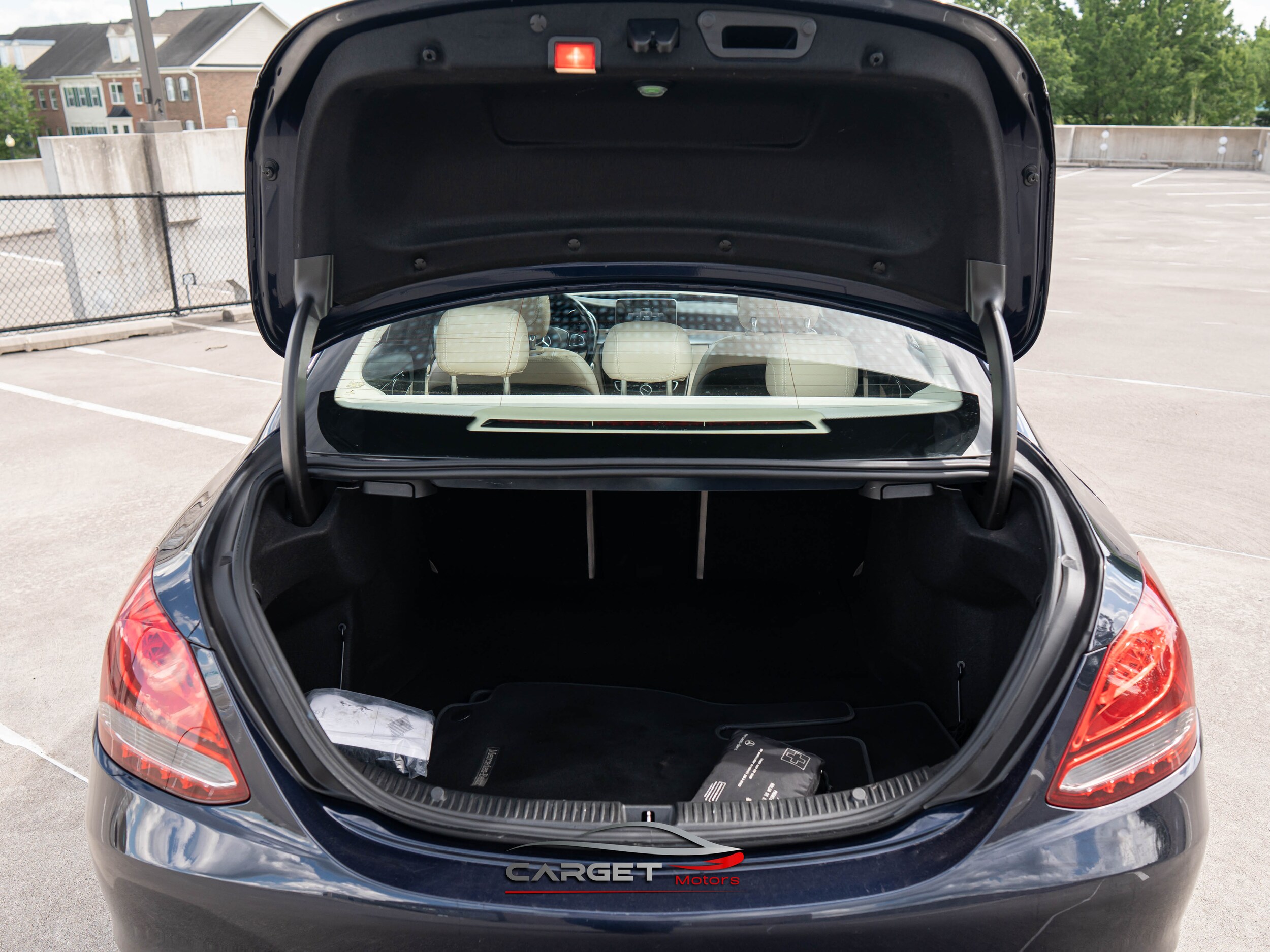 Vehicle image 46 of 51