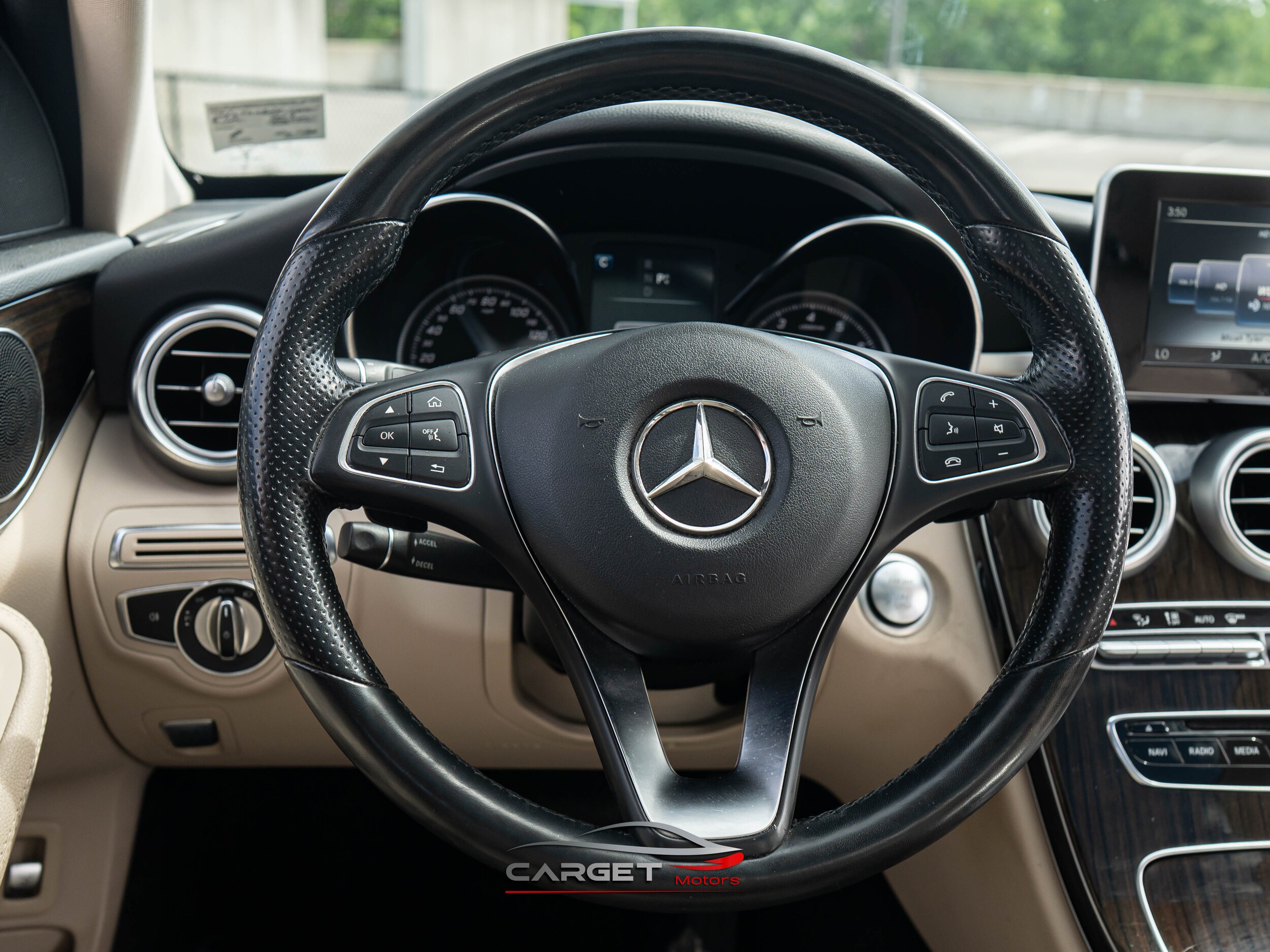 Vehicle image 22 of 51