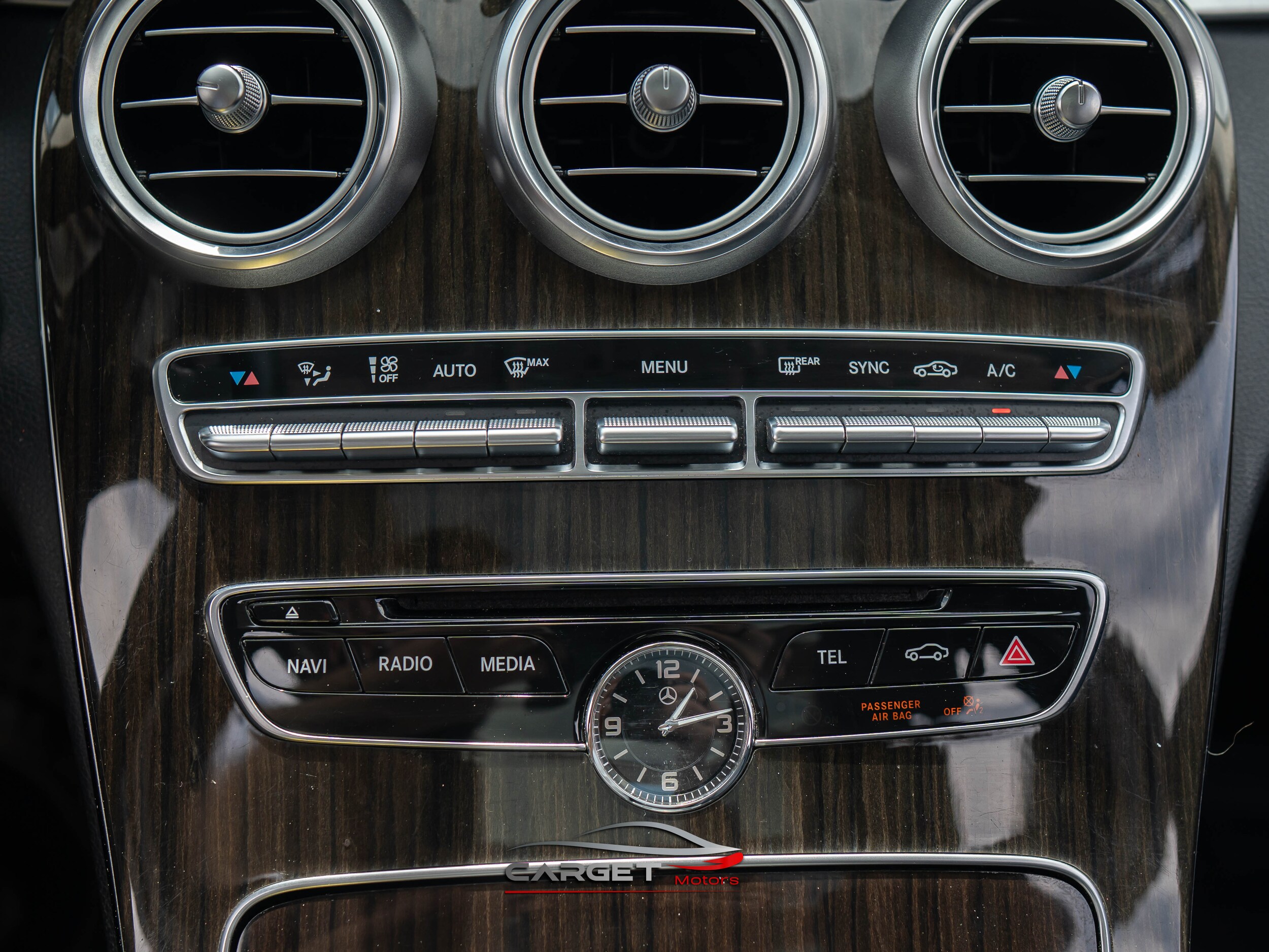 Vehicle image 30 of 48