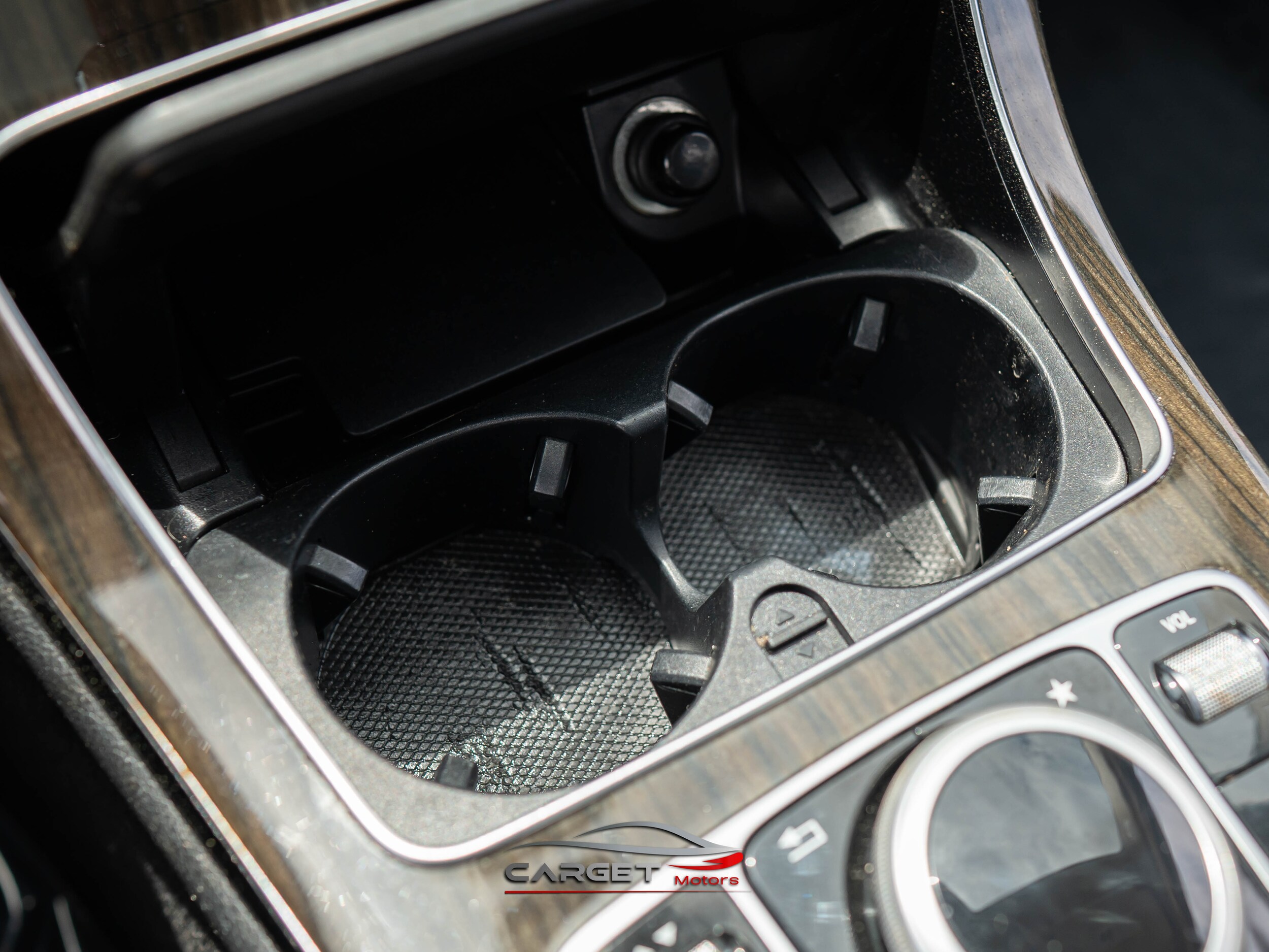Vehicle image 31 of 48