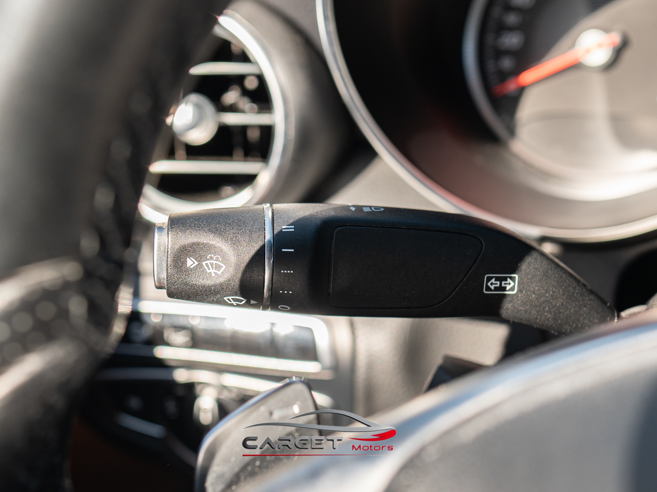 Vehicle image 21 of 45