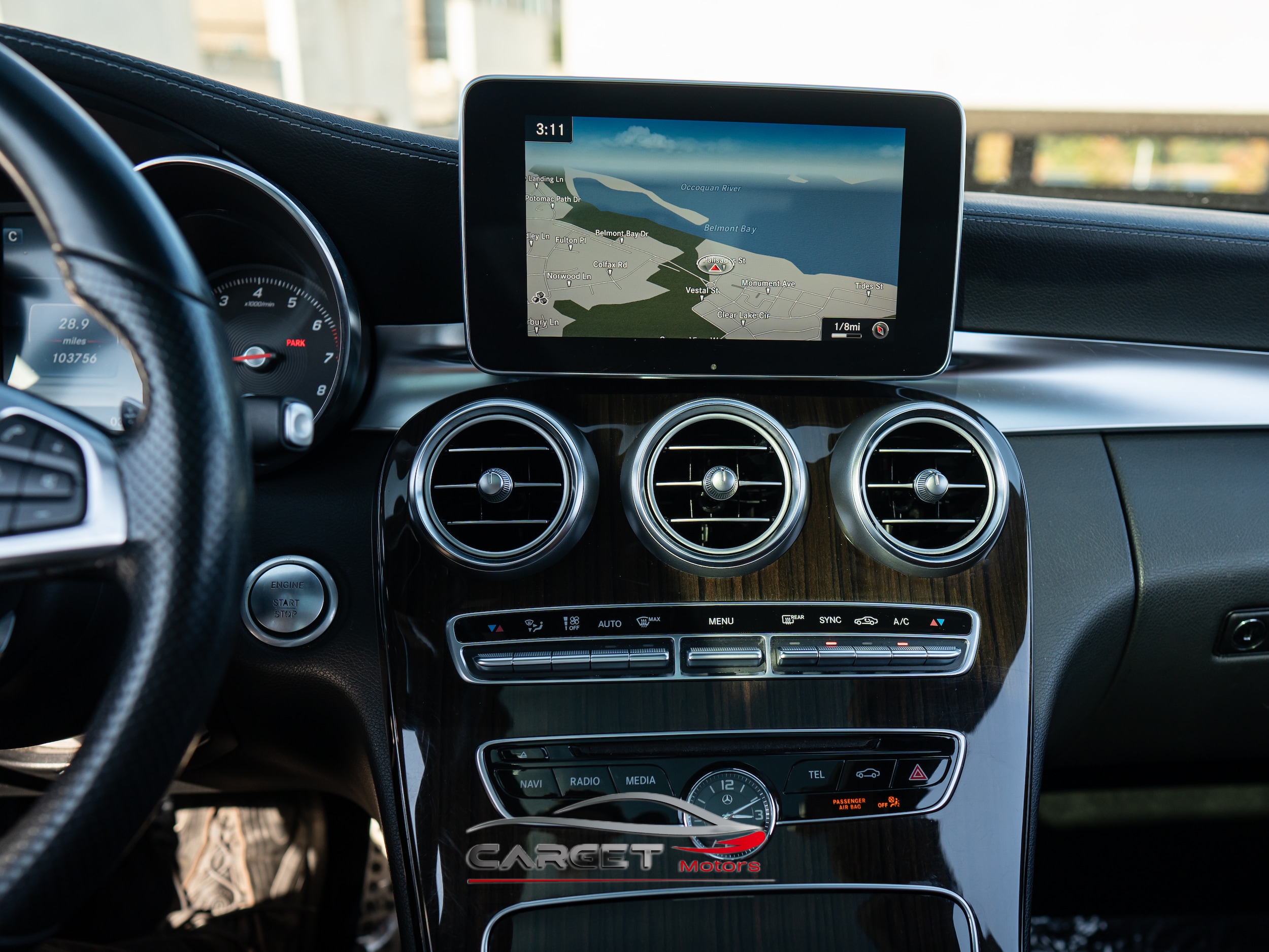Vehicle image 23 of 45