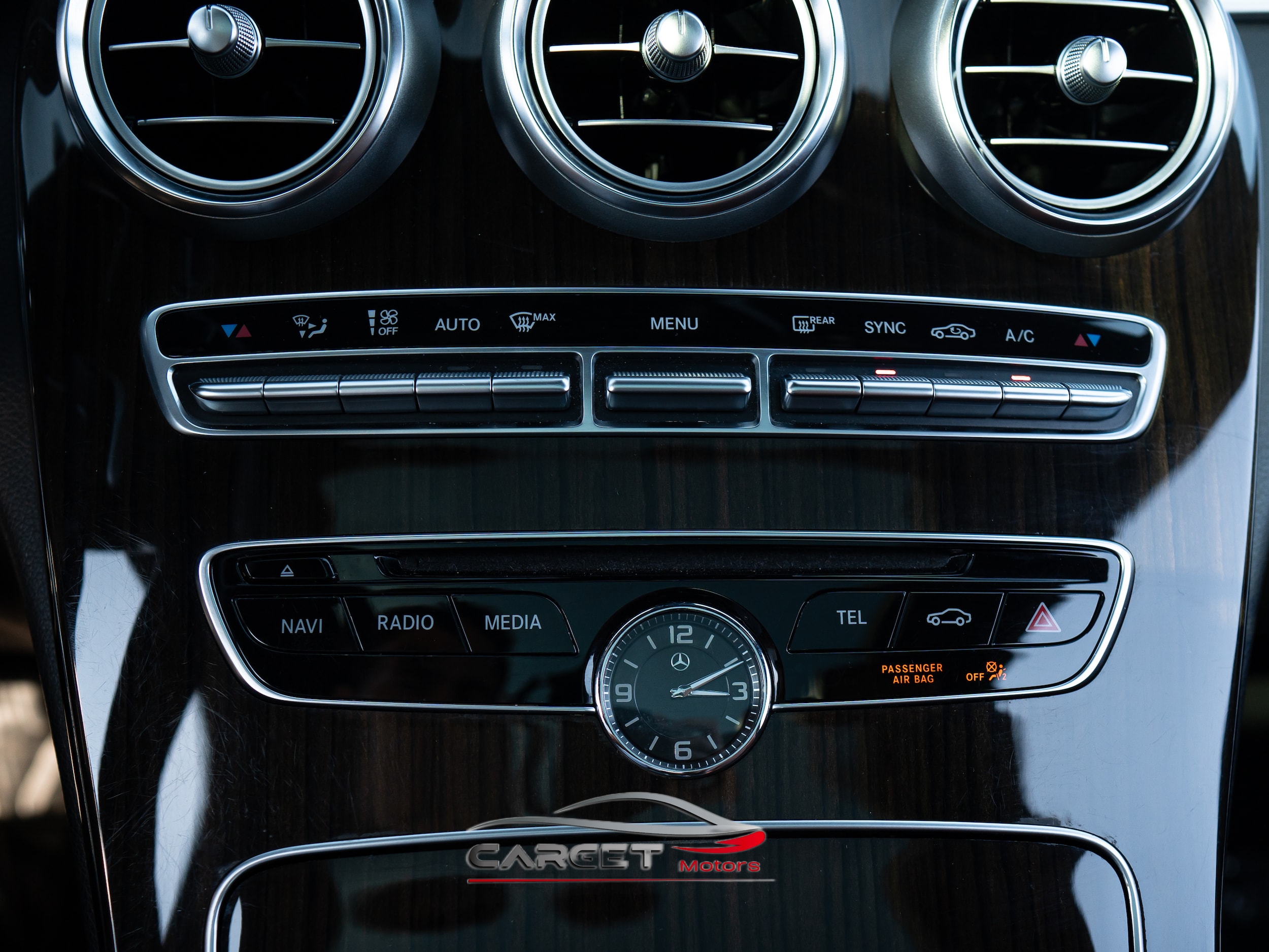 Vehicle image 25 of 45