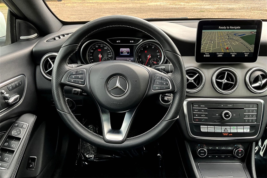 Vehicle image 16 of 32