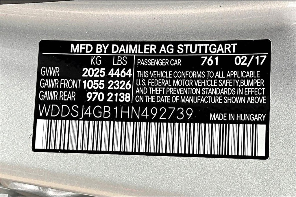 Vehicle image 28 of 32