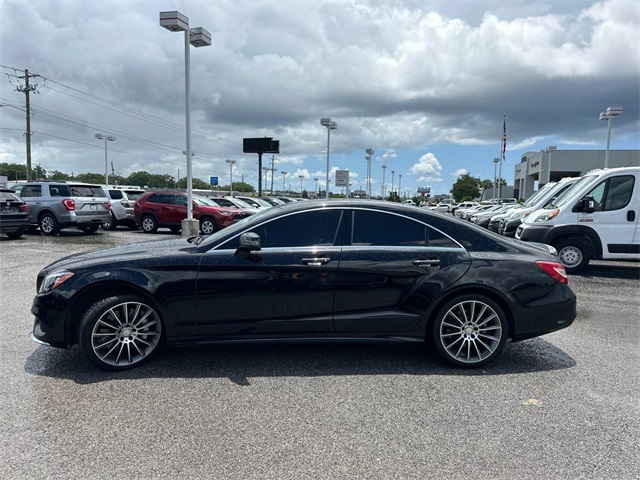 Vehicle image 8 of 26