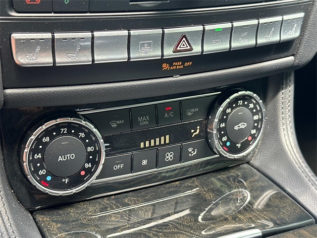 Vehicle image 22 of 26
