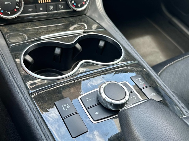Vehicle image 23 of 26