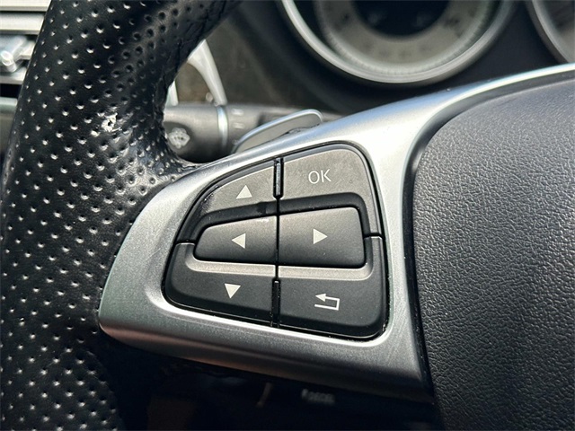 Vehicle image 19 of 26