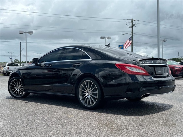 Vehicle image 7 of 26