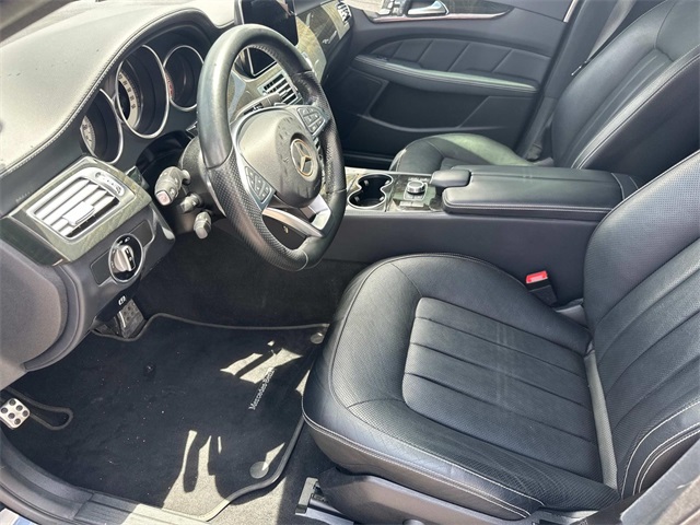 Vehicle image 13 of 26