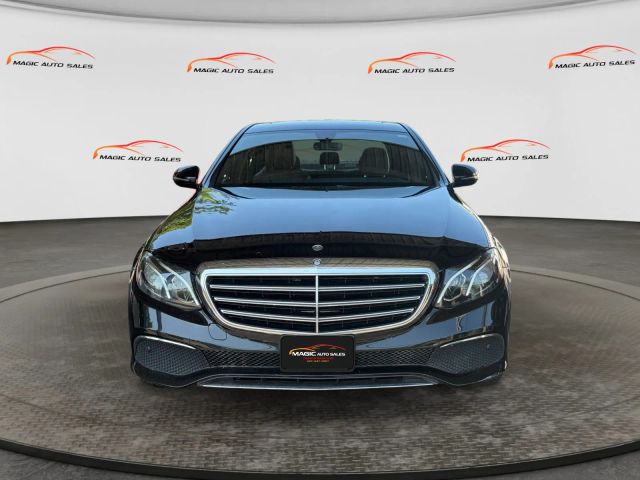 2017 Mercedes-Benz E-Class 300 Sport Image 2 of 43