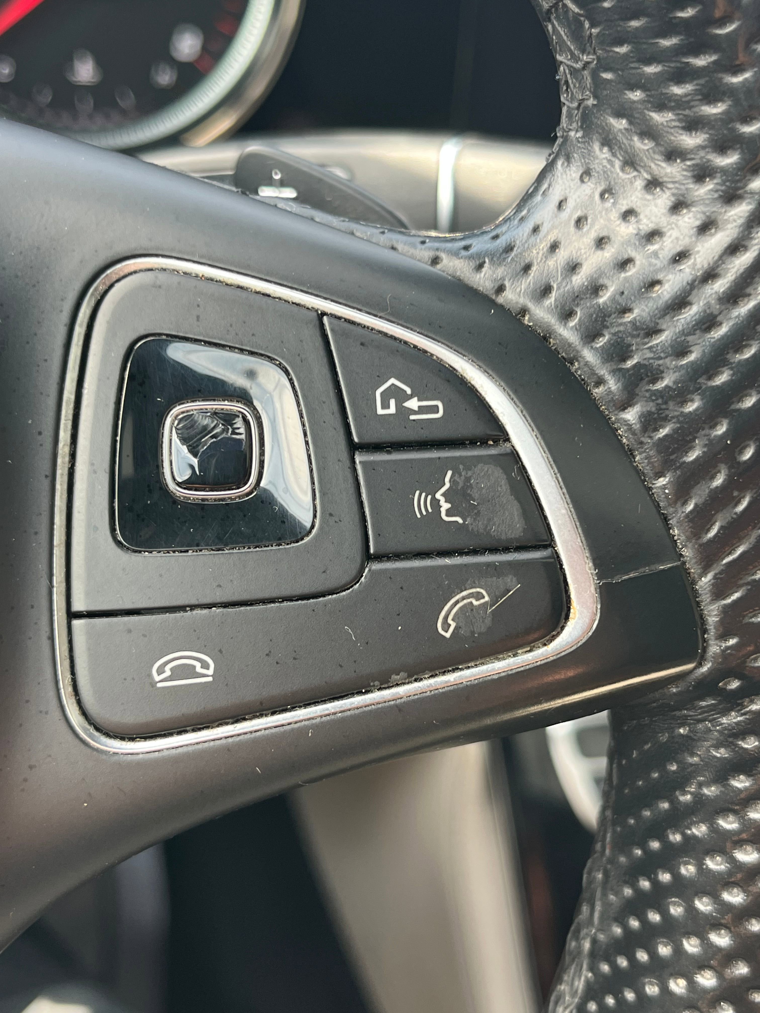 Vehicle image 41 of 71