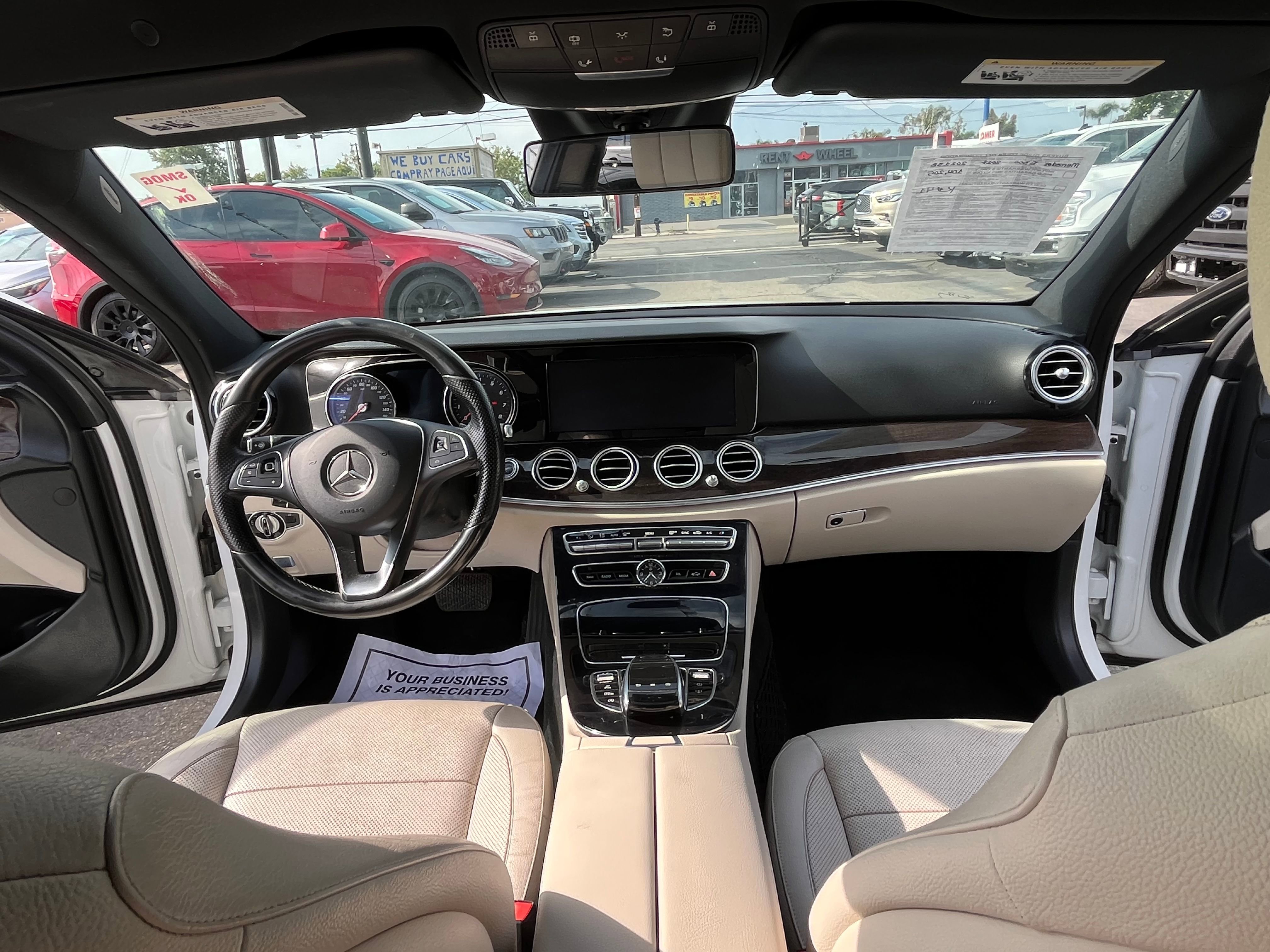 Vehicle image 29 of 71