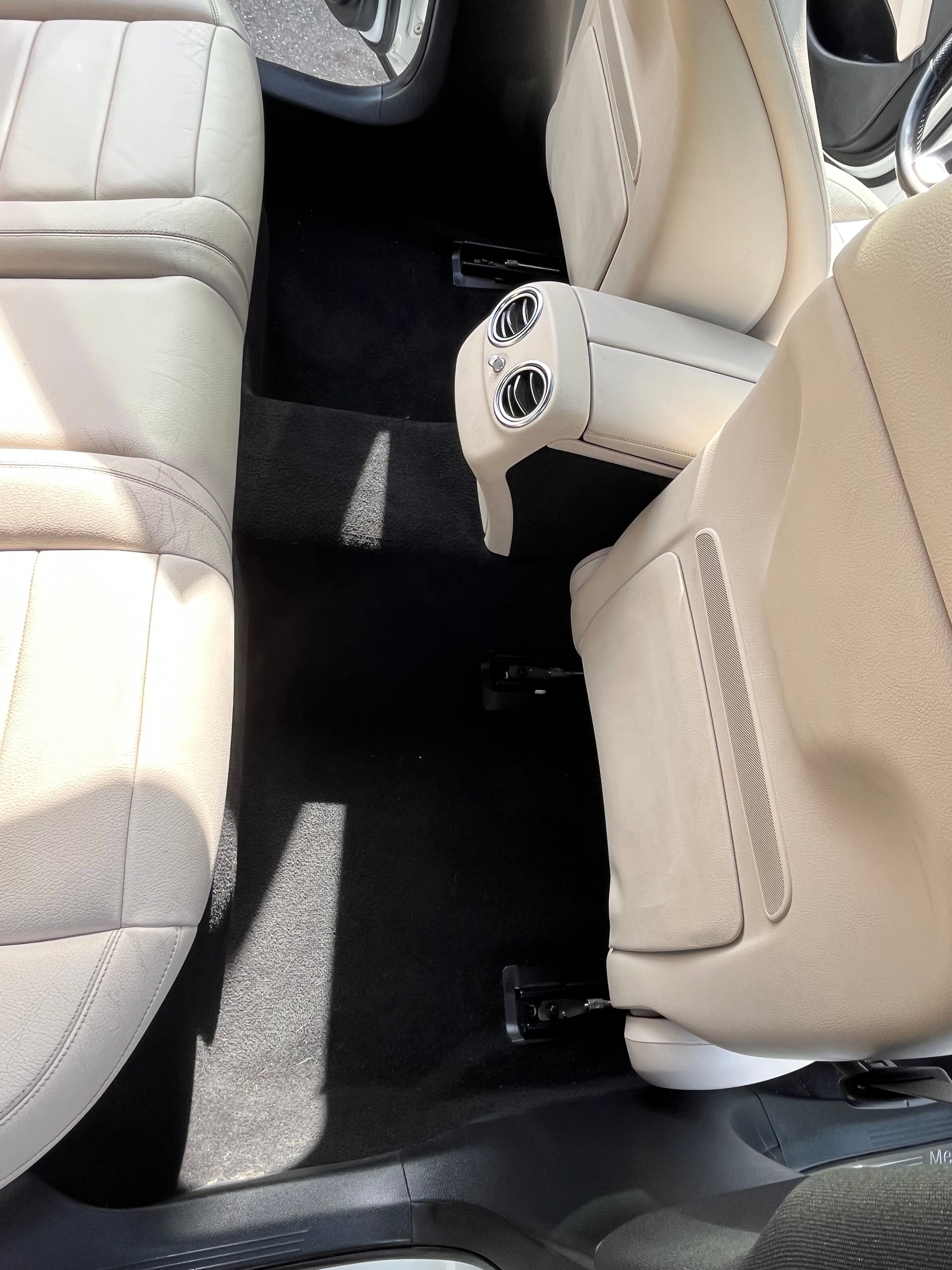 Vehicle image 39 of 71