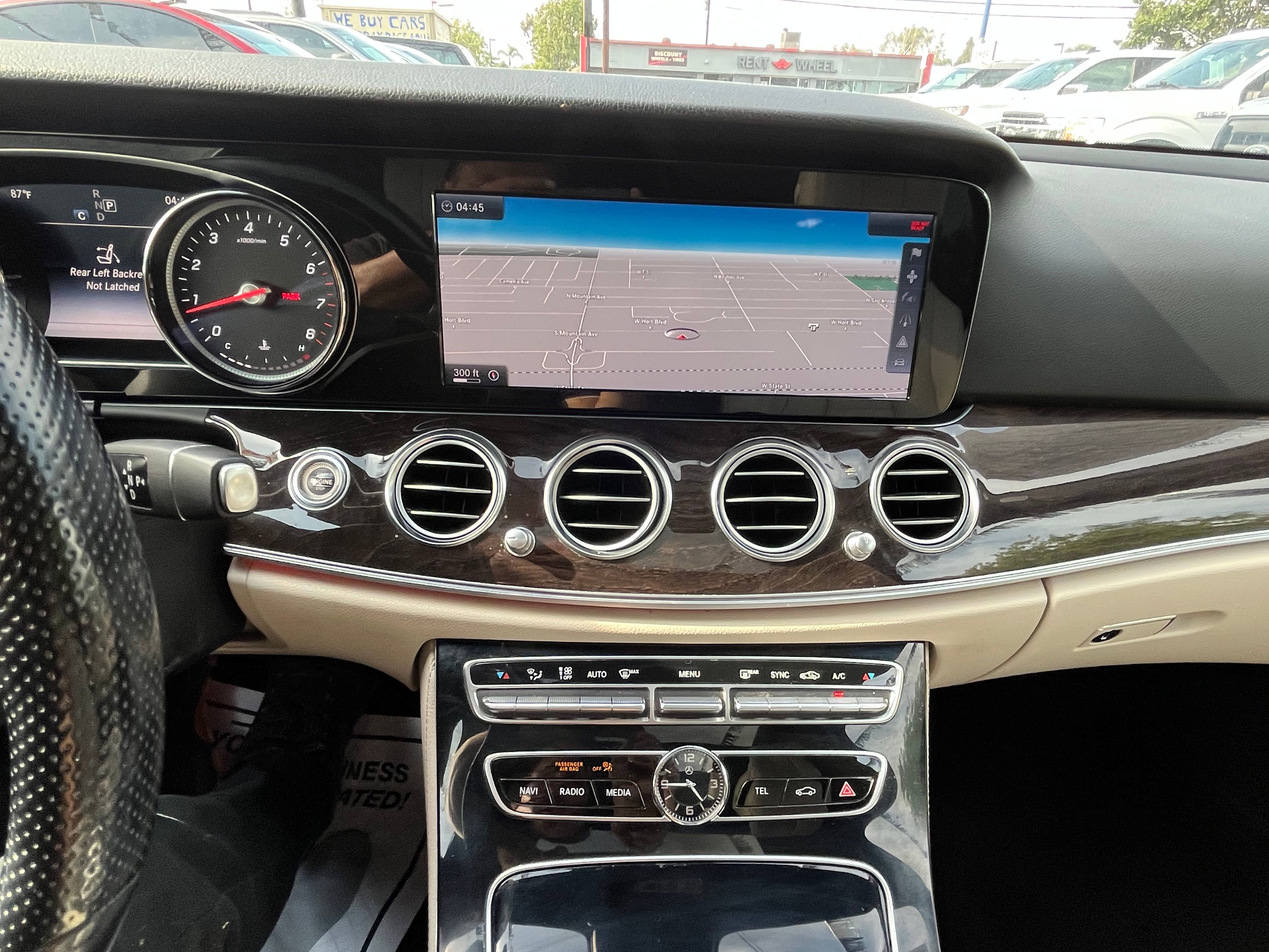 Vehicle image 54 of 71
