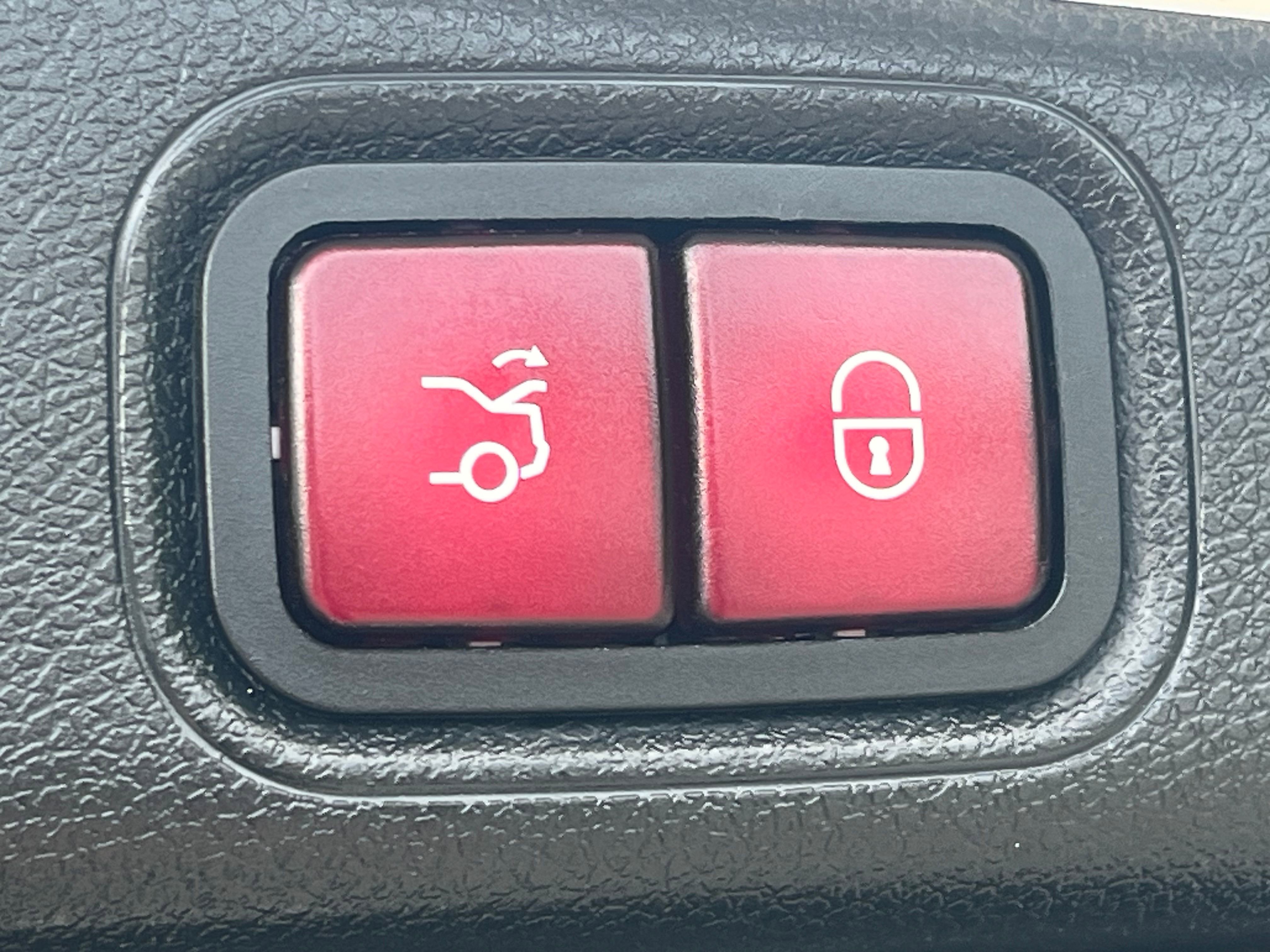 Vehicle image 19 of 71