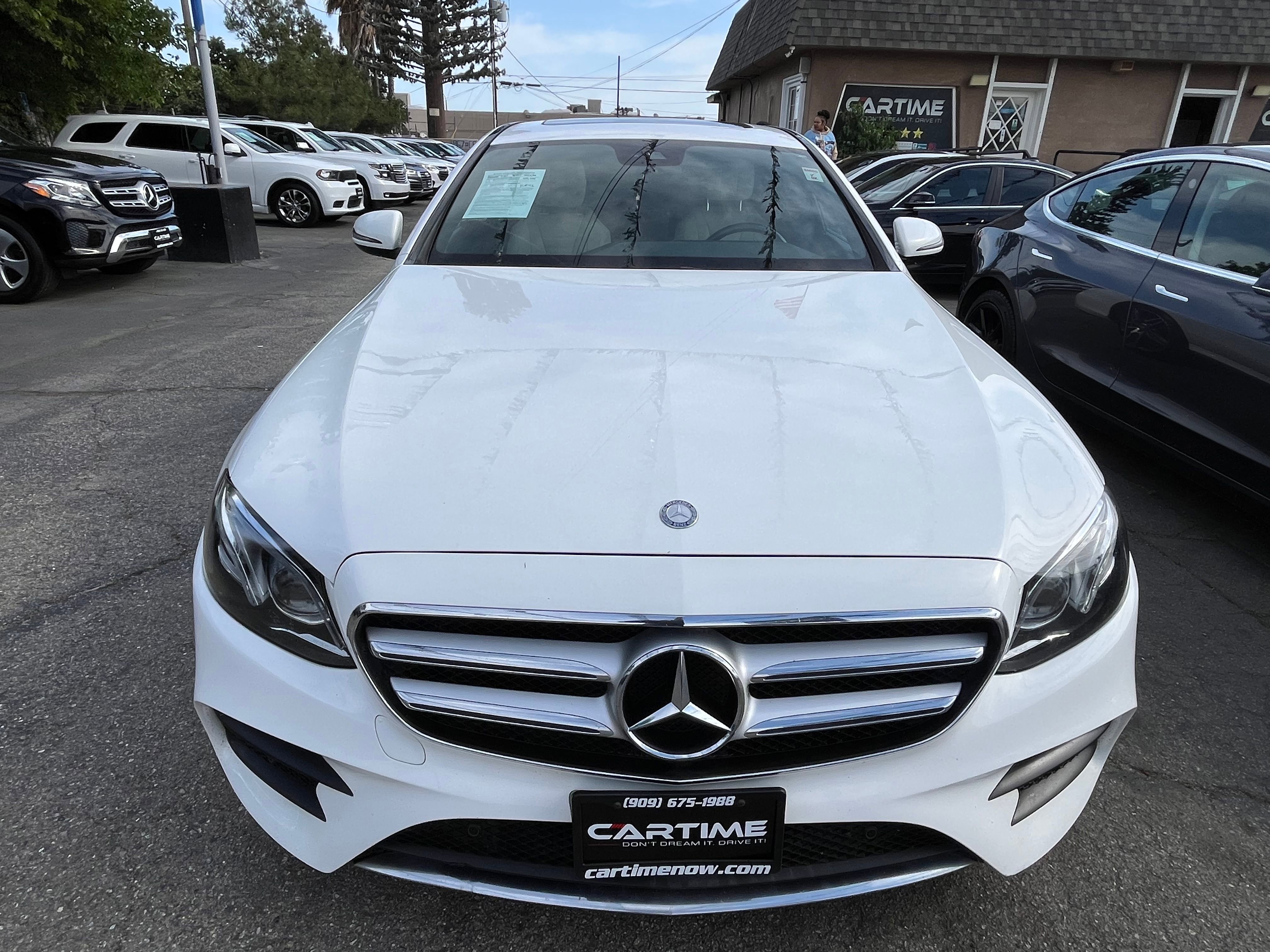 Vehicle image 3 of 71