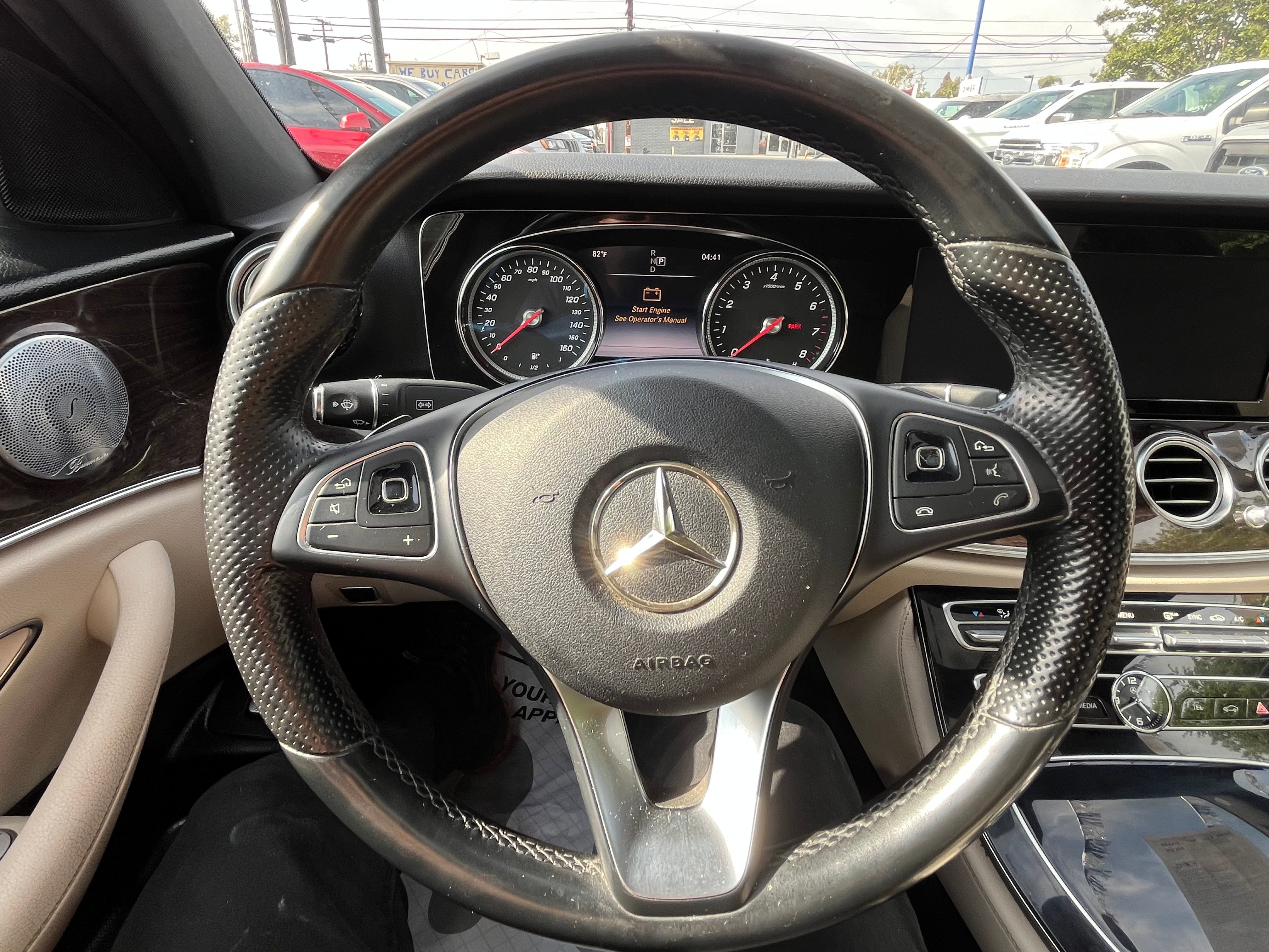 Vehicle image 53 of 71