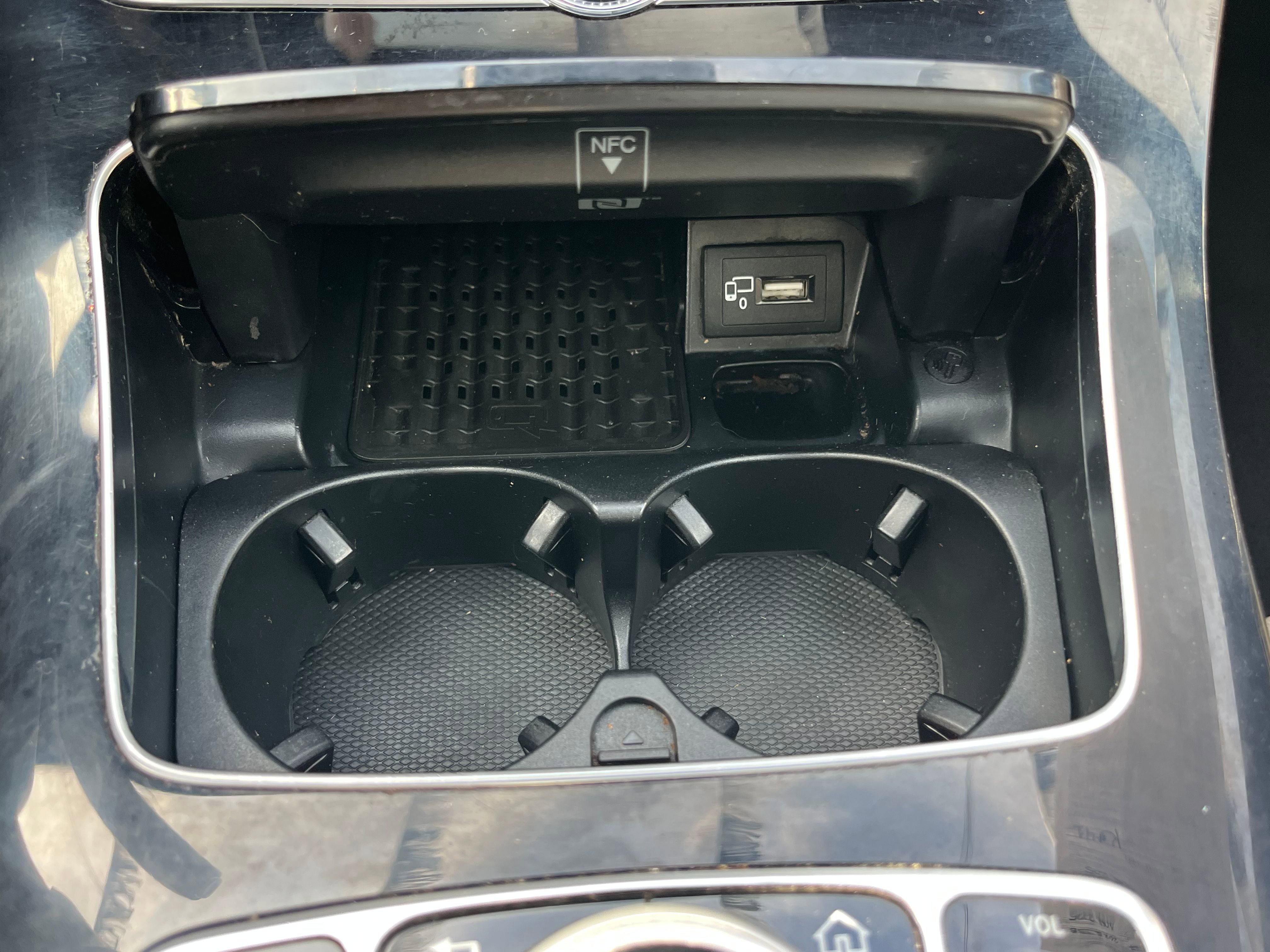 Vehicle image 51 of 71