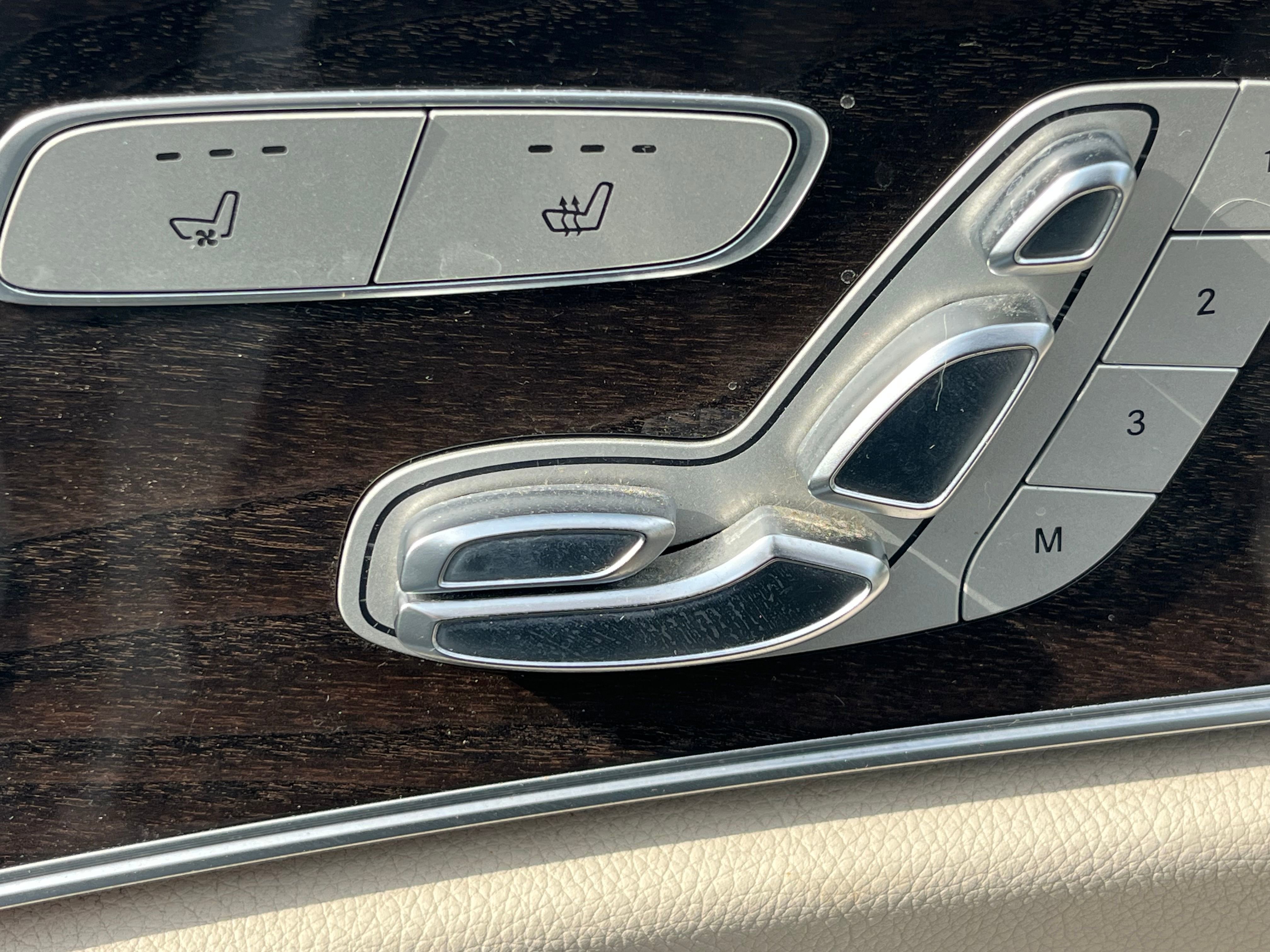 Vehicle image 22 of 71