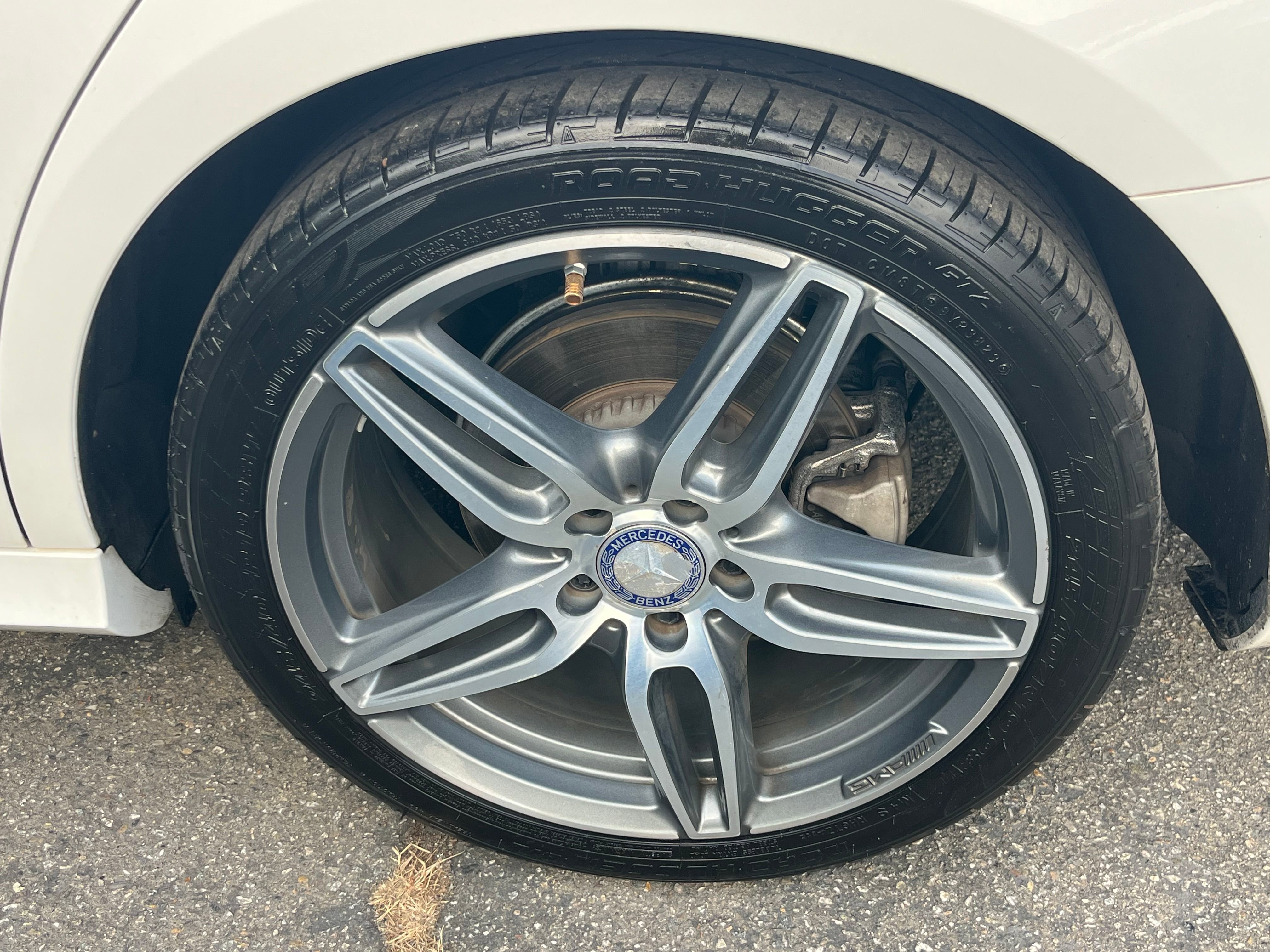 Vehicle image 68 of 71