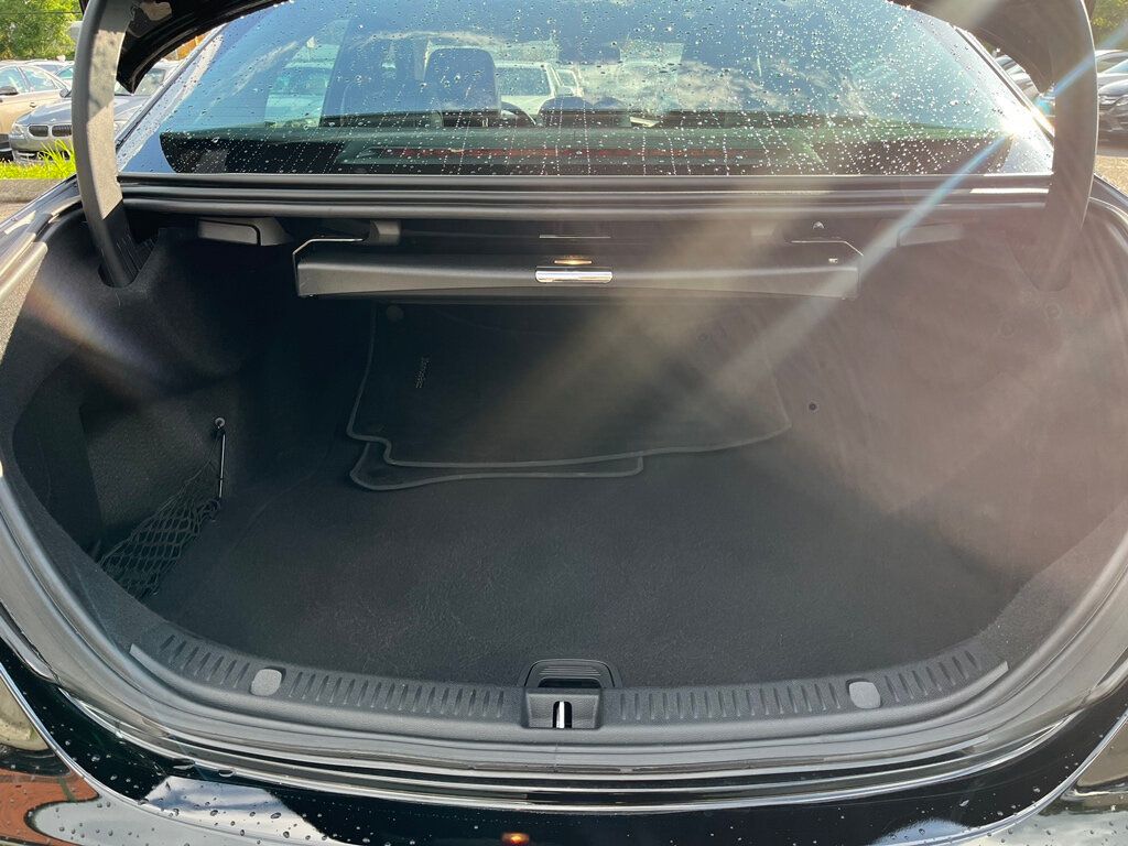 Vehicle image 9 of 25