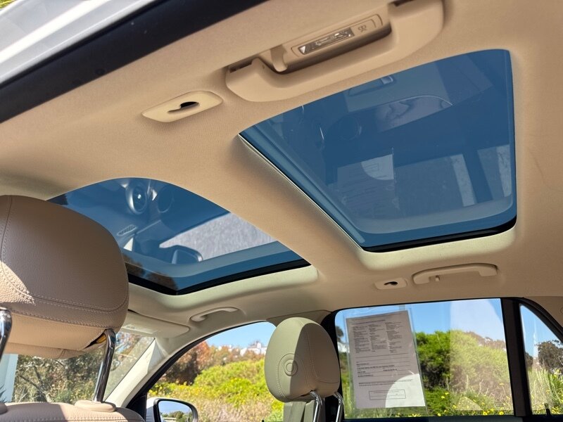Vehicle image 13 of 34