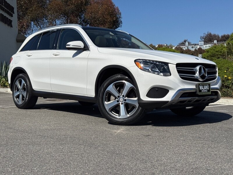 Vehicle image 5 of 34