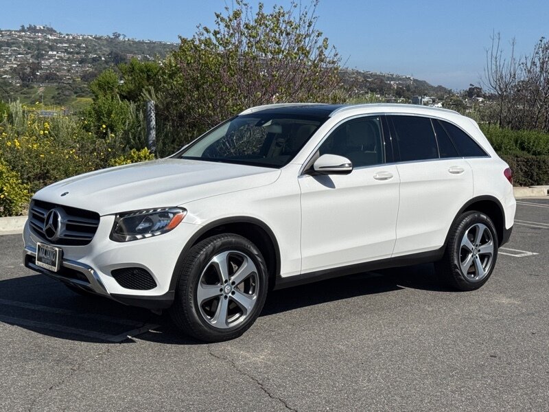 Vehicle image 2 of 34