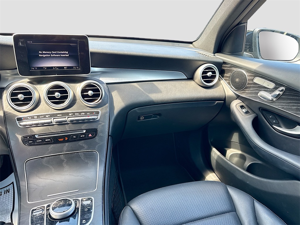 Vehicle image 19 of 28