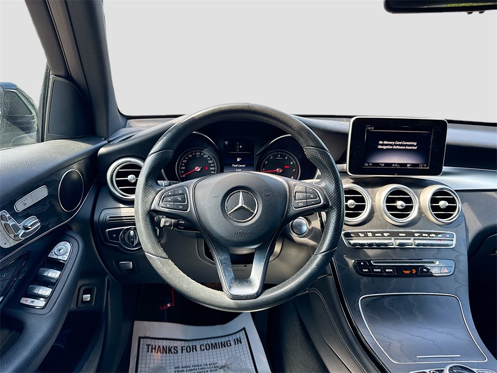 Vehicle image 18 of 28