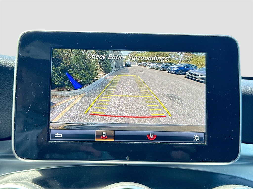 Vehicle image 13 of 28