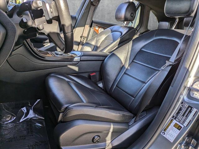 Vehicle image 15 of 27