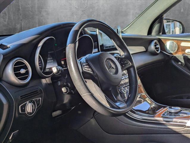 Vehicle image 19 of 27