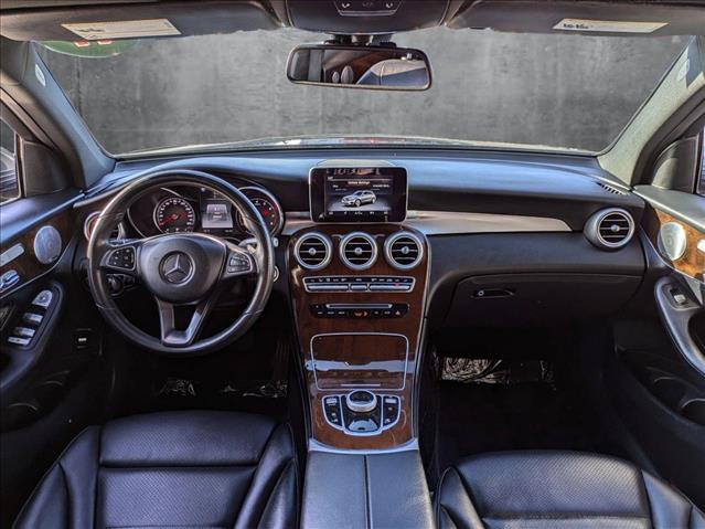 Vehicle image 17 of 27