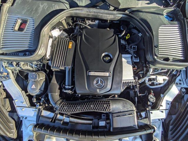 Vehicle image 8 of 27