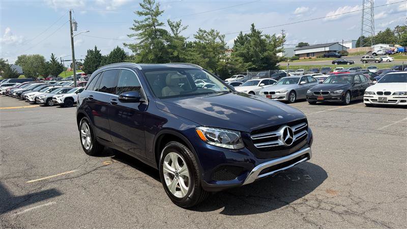 2017 Mercedes-Benz GLC 300 Image 3 of 42