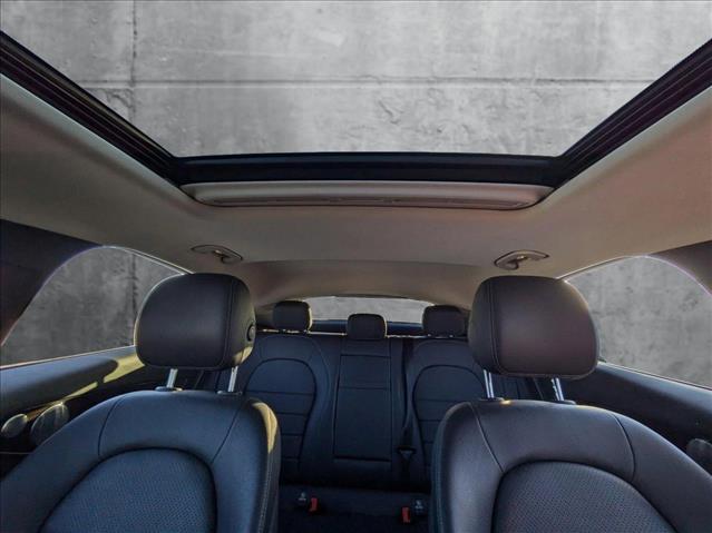Vehicle image 12 of 15
