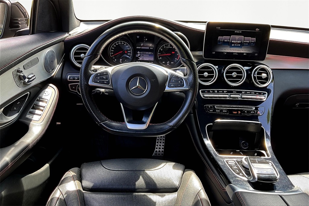 Vehicle image 15 of 36