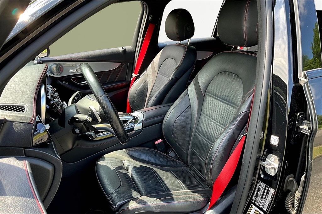 Vehicle image 11 of 36